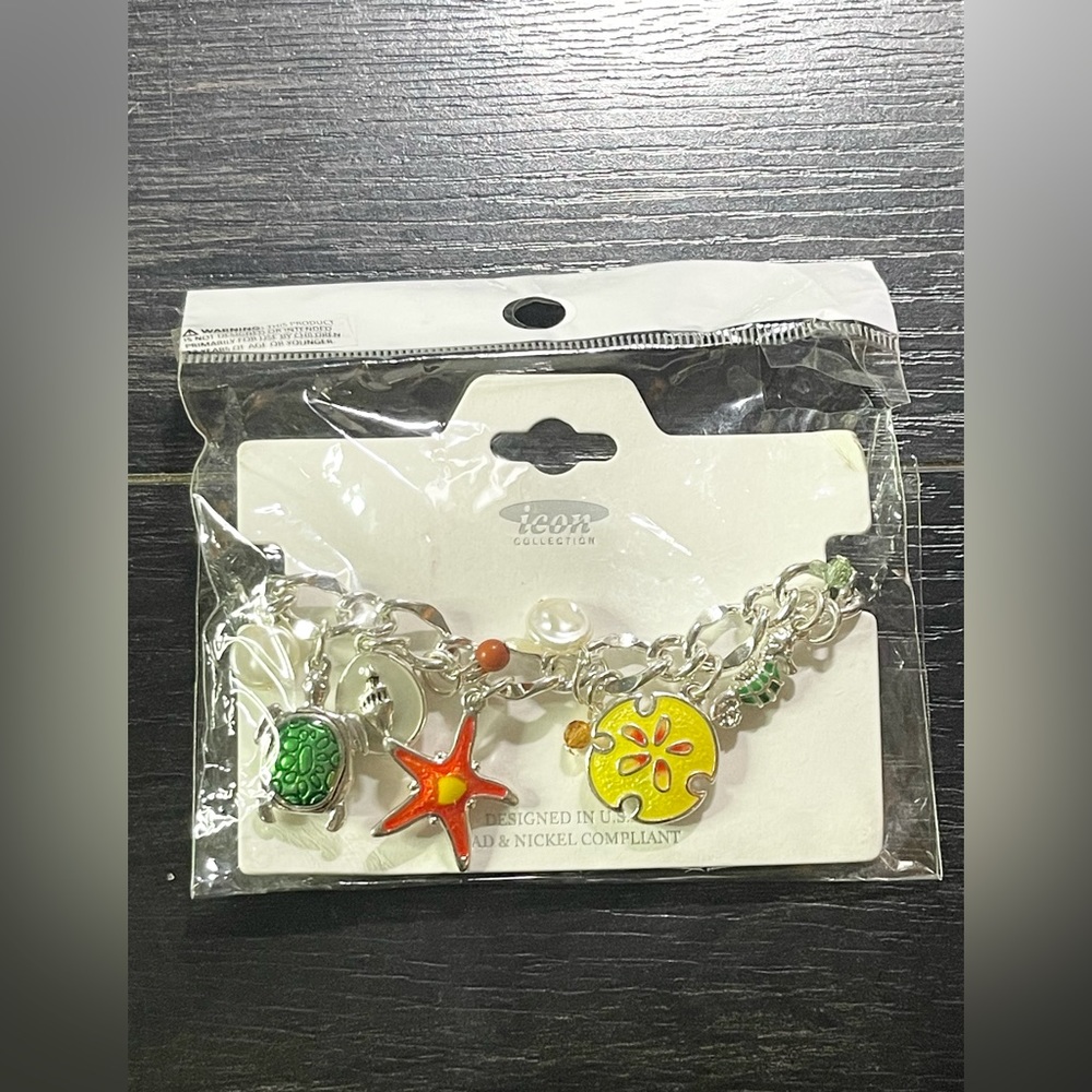 Icon Collection sea charm bracelet